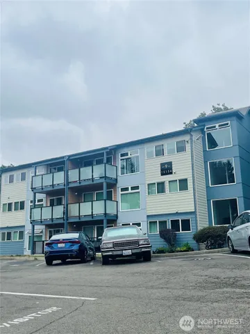 $1,499 | 15154 65th Avenue South, Unit 911, Tukwila, WA 98188
