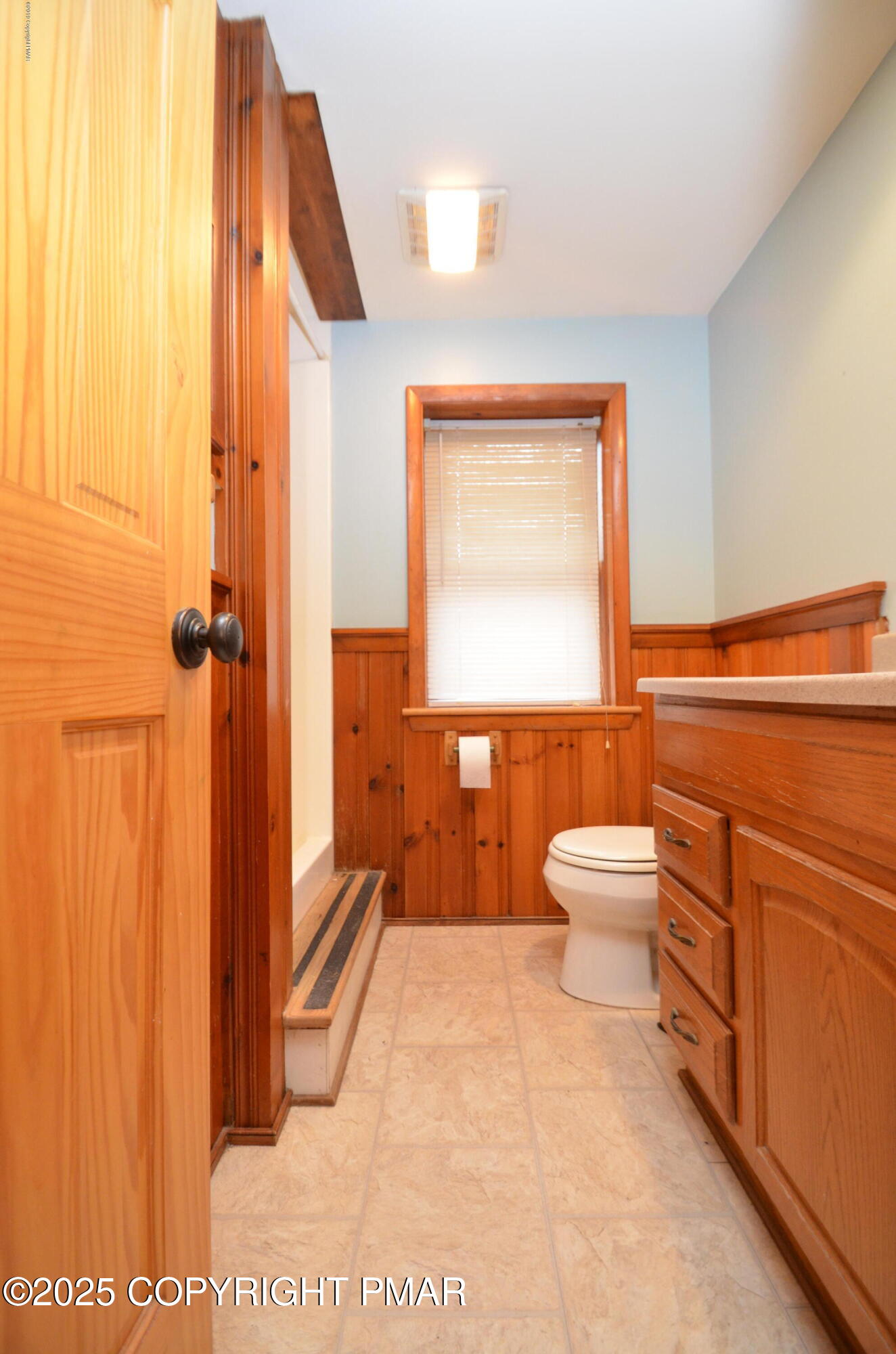 1718 Donalds Road Effort, PA 18330 - Photo 13 of 21 20190102192800440042000000-o