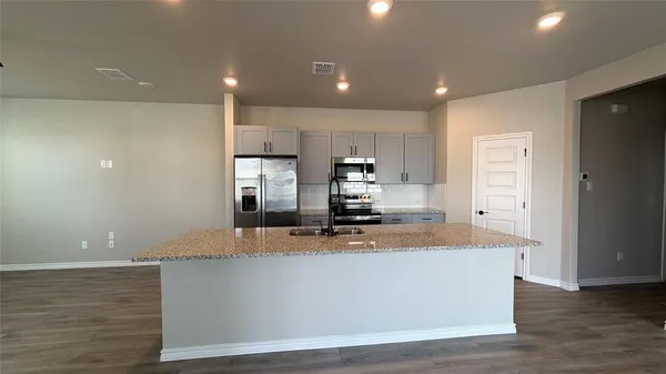 $2,855 | 805 Vine Street, Unit 120, Argyle, TX 76226