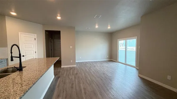 $2,855 | 805 Vine Street, Unit 120, Argyle, TX 76226