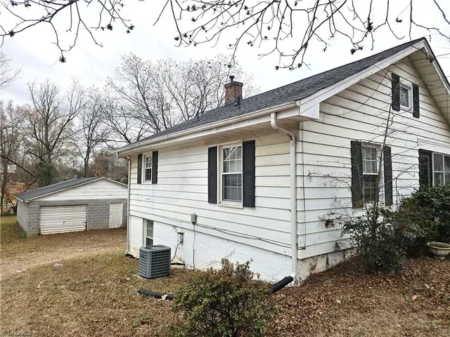 $180,000 | 901 Grace Avenue, Burlington, NC 27217