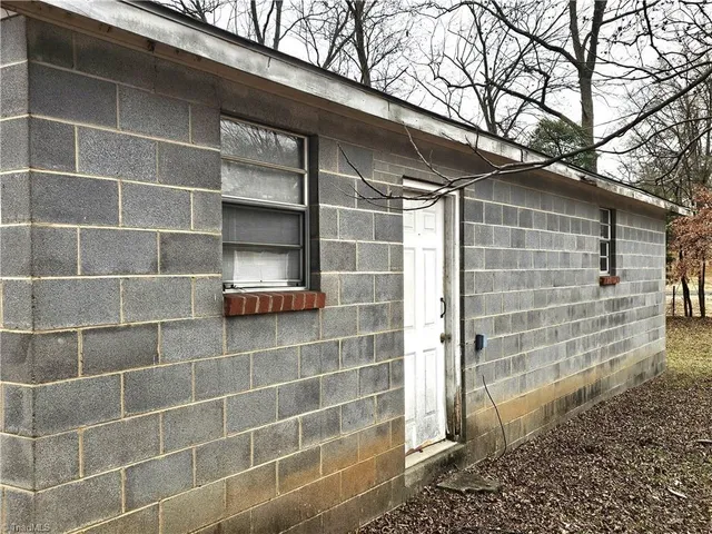 $180,000 | 901 Grace Avenue, Burlington, NC 27217