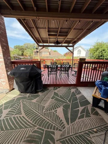 a view of a lake with houses