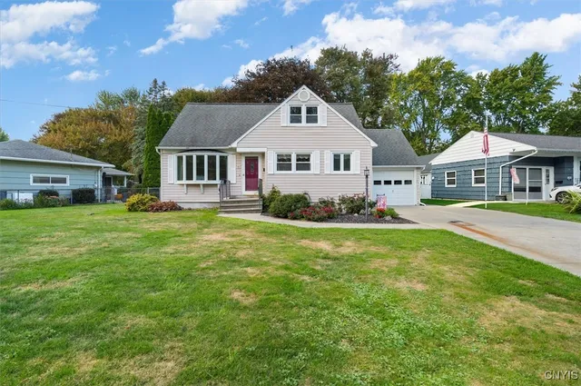 $230,000 | 16 Bellewood Circle, Syracuse, NY 13212