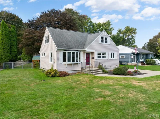 $230,000 | 16 Bellewood Circle, Syracuse, NY 13212