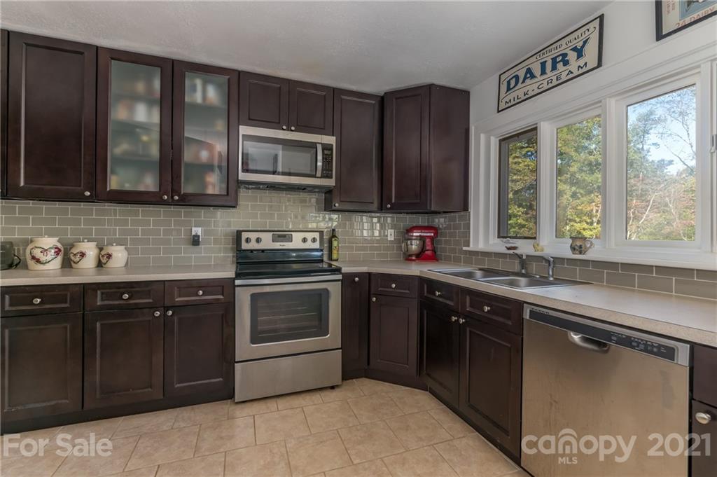 55 Markham Road Tryon, NC 28782 - Photo 8 of 31 Gallery Image 8