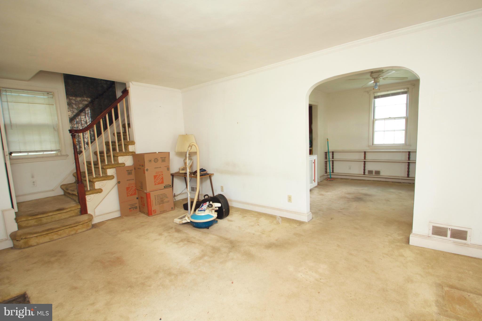 903 Baltimore Road Rockville, MD 20851 - Photo 3 of 13 Living Room