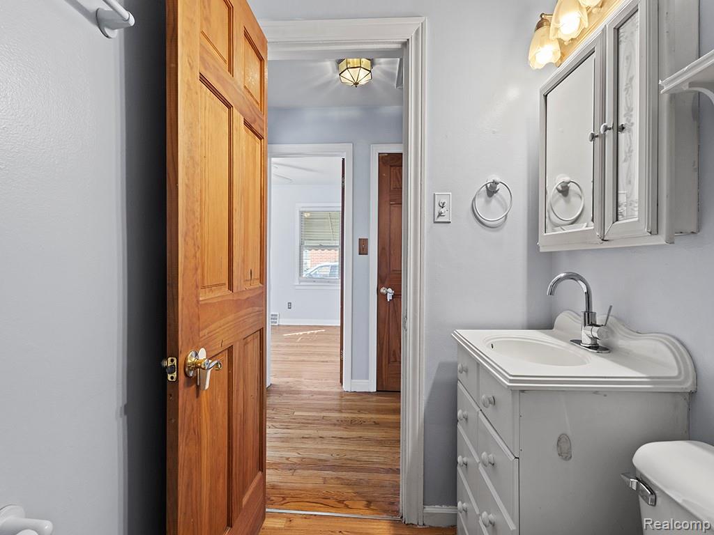22341 Nowlin Street Dearborn, MI 48124 - Photo 10 of 39