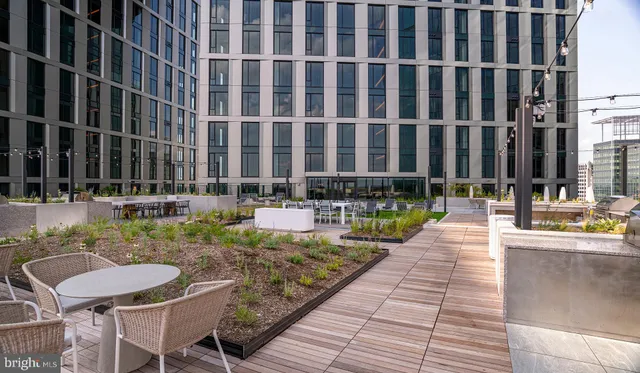 $3,406 | 4710 Elm Street, Unit 1BE2901, Bethesda, MD 20814