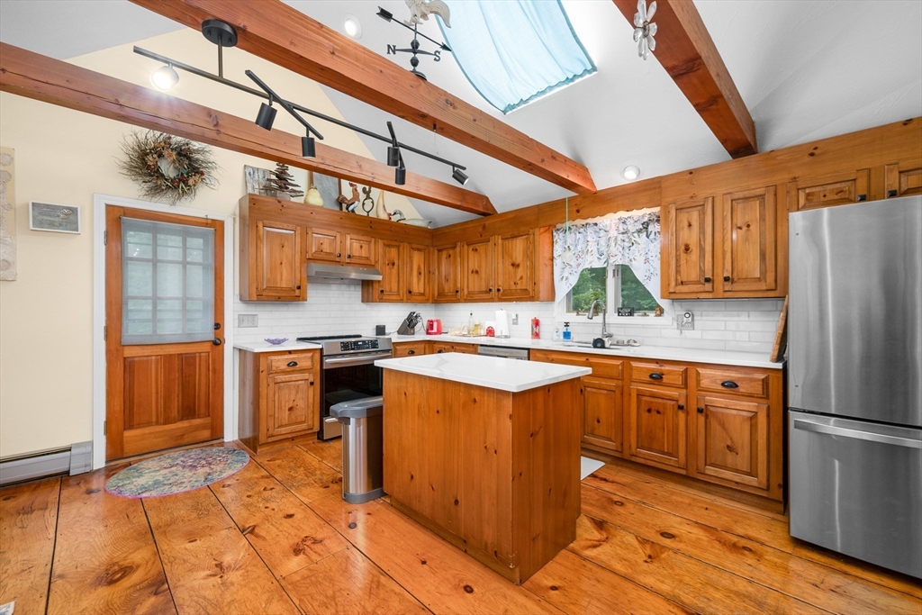 7 Barnside Lane Sandwich, MA 02563 - Photo 14 of 41