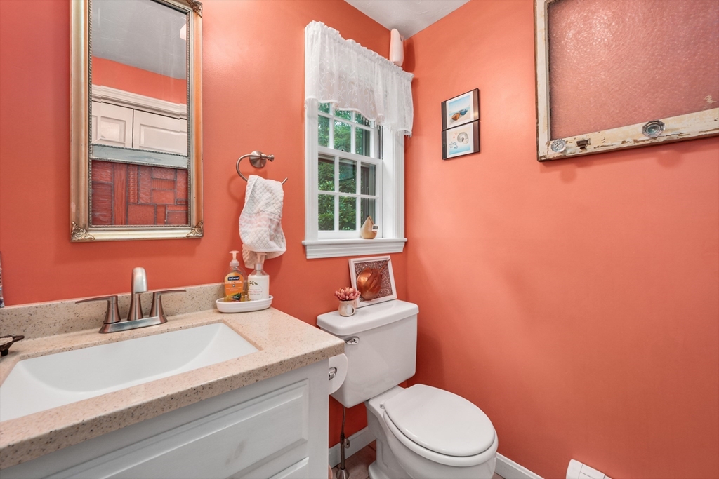 7 Barnside Lane Sandwich, MA 02563 - Photo 19 of 41