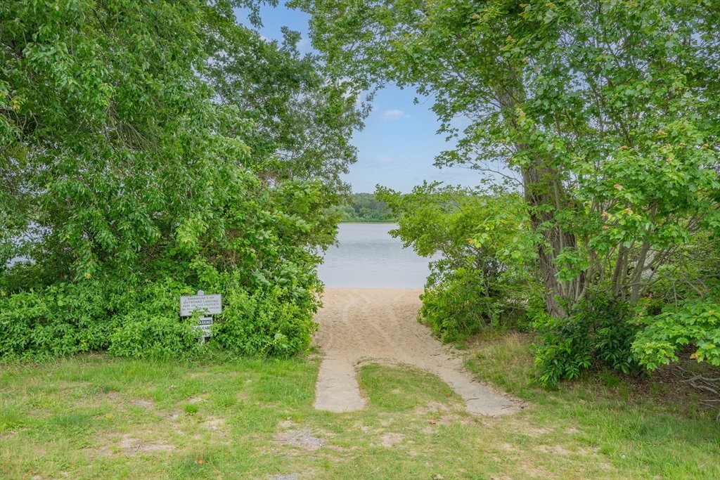 7 Barnside Lane Sandwich, MA 02563 - Photo 35 of 41