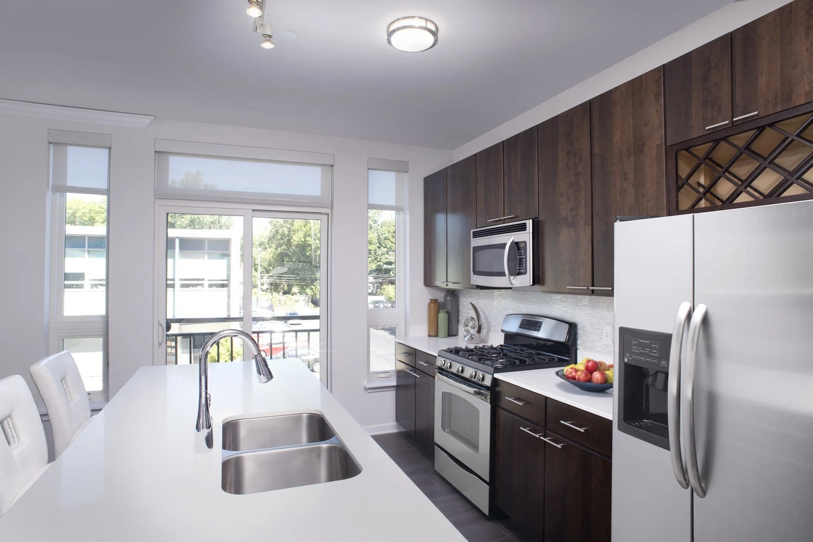 1720 Central Street, Unit 219 Evanston, IL 60201 - Photo 4 of 17 Gallery Image 4