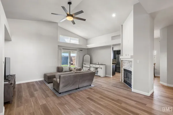 $395,000 | Undisclosed Address, Bakersfield, CA 93312