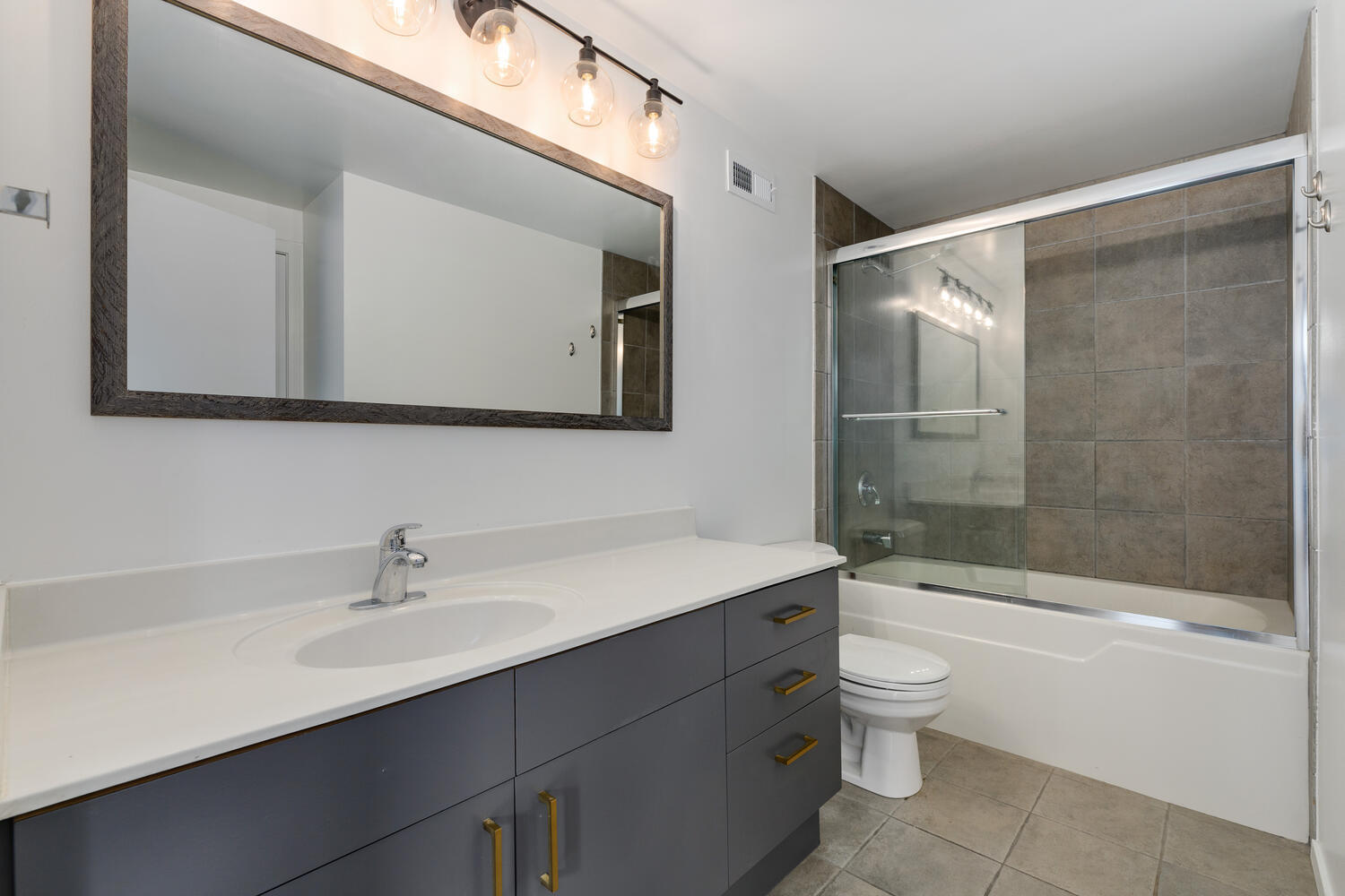 420 South Clinton Street, Unit 319A Chicago, IL 60607 - Photo 12 of 20