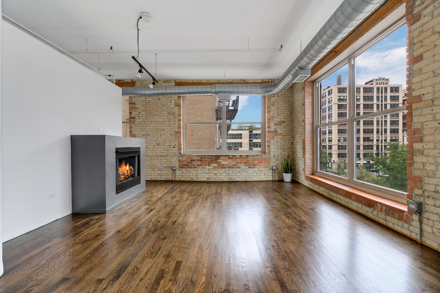 420 South Clinton Street, Unit 319A Chicago, IL 60607 - Photo 4 of 20
