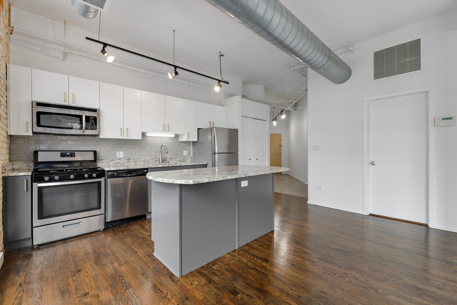 420 South Clinton Street, Unit 319A Chicago, IL 60607 - Photo 9 of 20