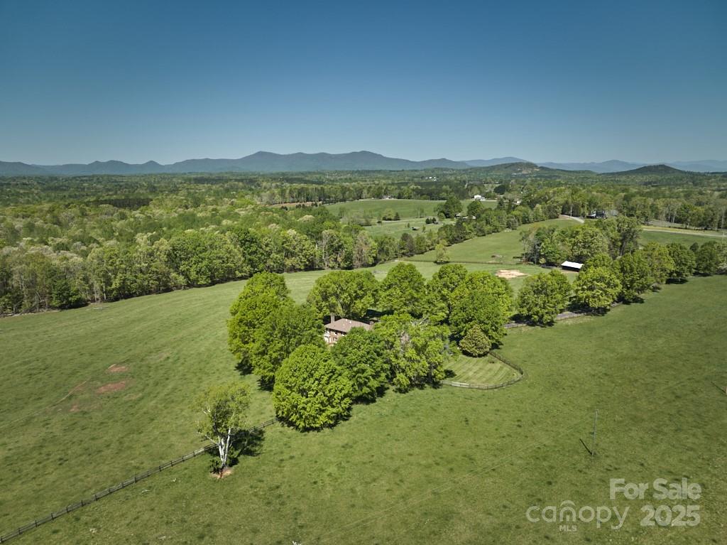 820 Phillips Road Columbus, NC 28722 - Photo 10 of 32 a view of an ocean
