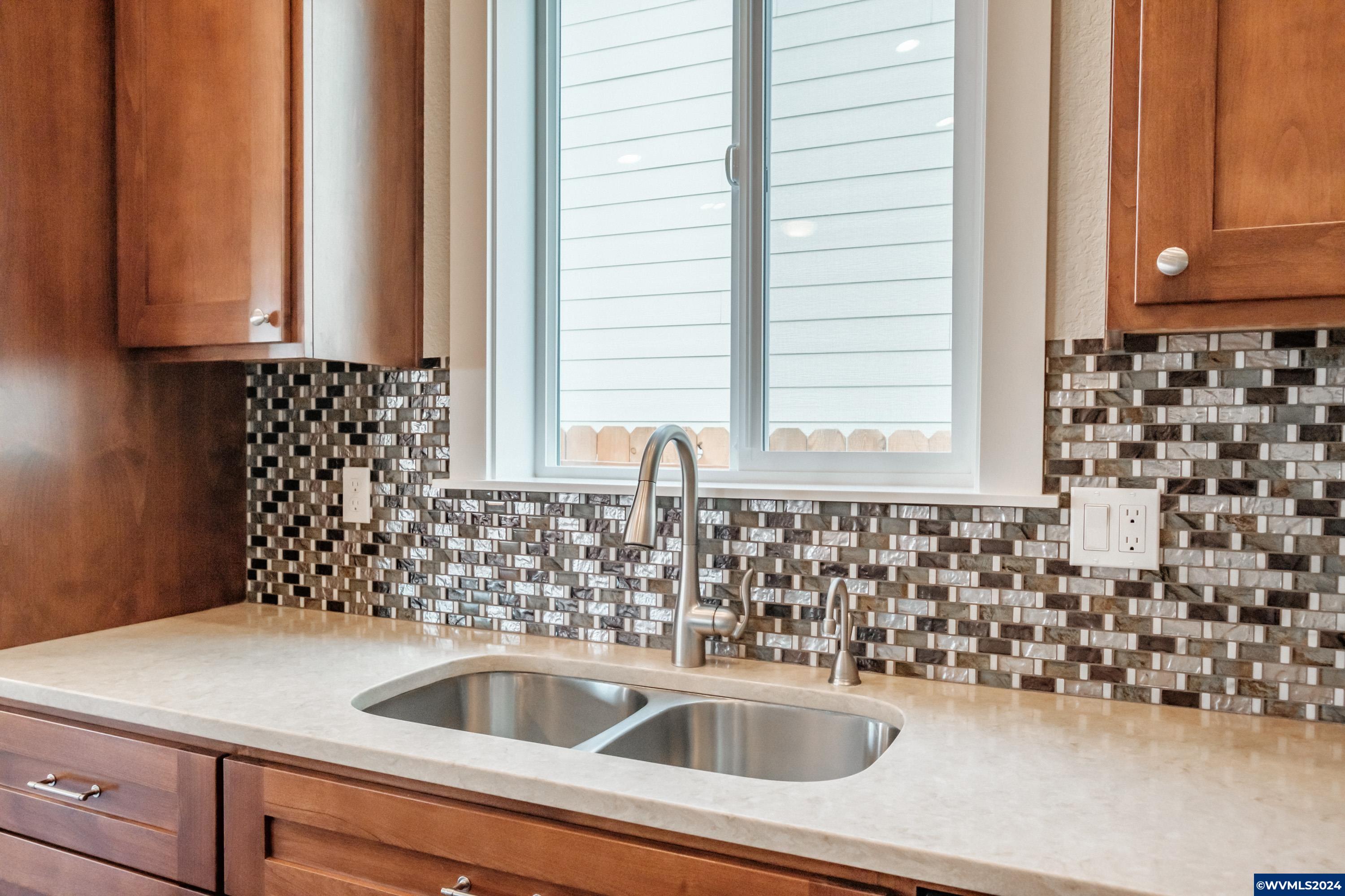 1082 Chestnut Street Independence, OR 97351 - Photo 13 of 37 Gallery Image 13