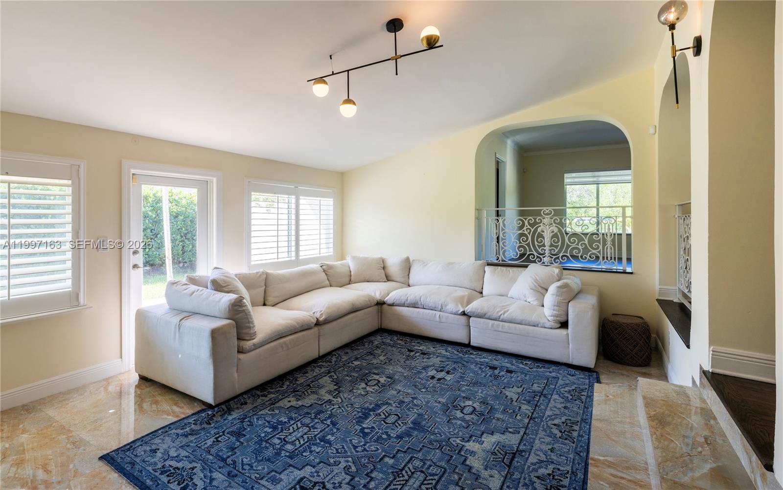 429 Deer Run Miami Springs, FL 33166 - Photo 11 of 41