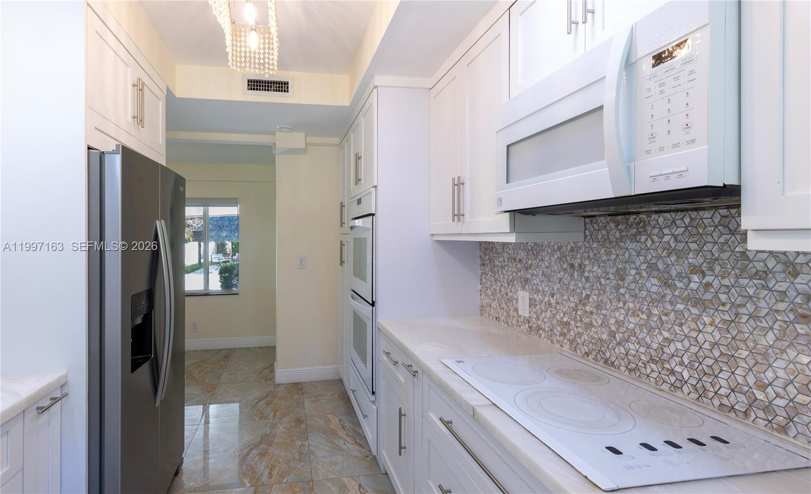 429 Deer Run Miami Springs, FL 33166 - Photo 20 of 41