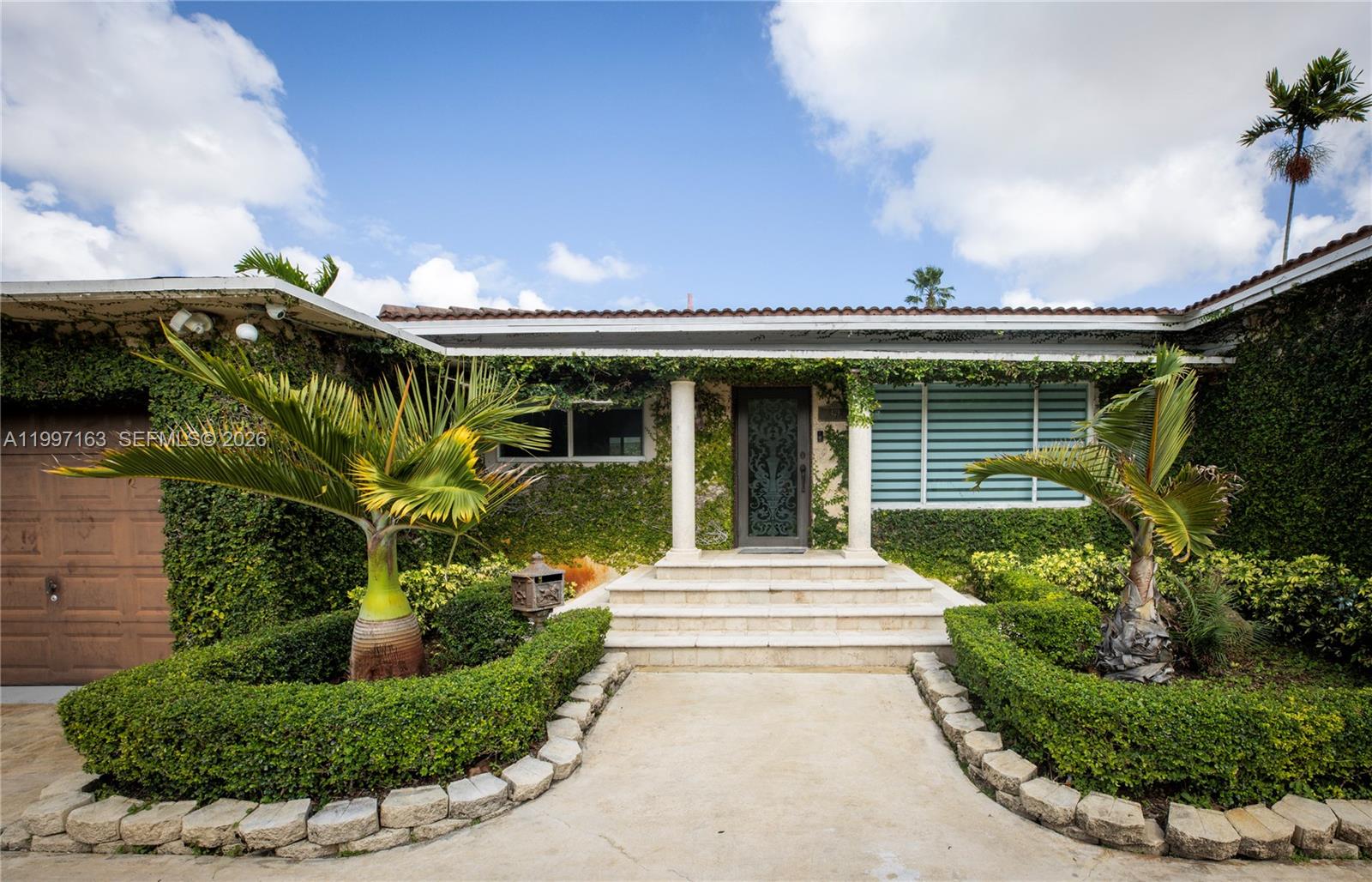 429 Deer Run Miami Springs, FL 33166 - Photo 2 of 41