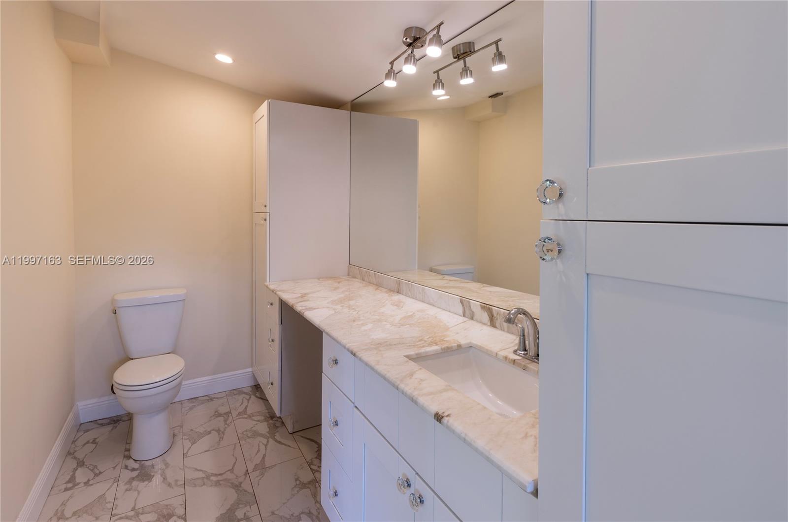 429 Deer Run Miami Springs, FL 33166 - Photo 29 of 41