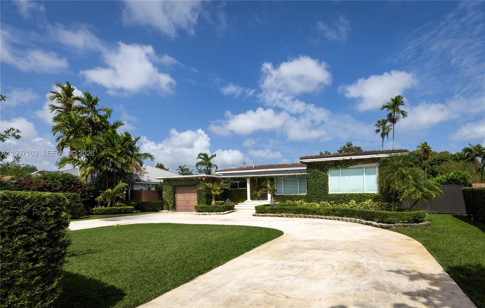 429 Deer Run Miami Springs, FL 33166 - Photo 3 of 41