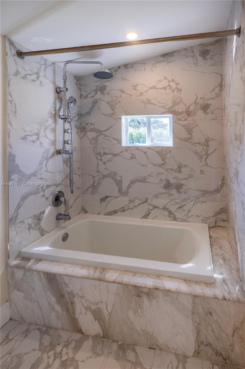 429 Deer Run Miami Springs, FL 33166 - Photo 31 of 41