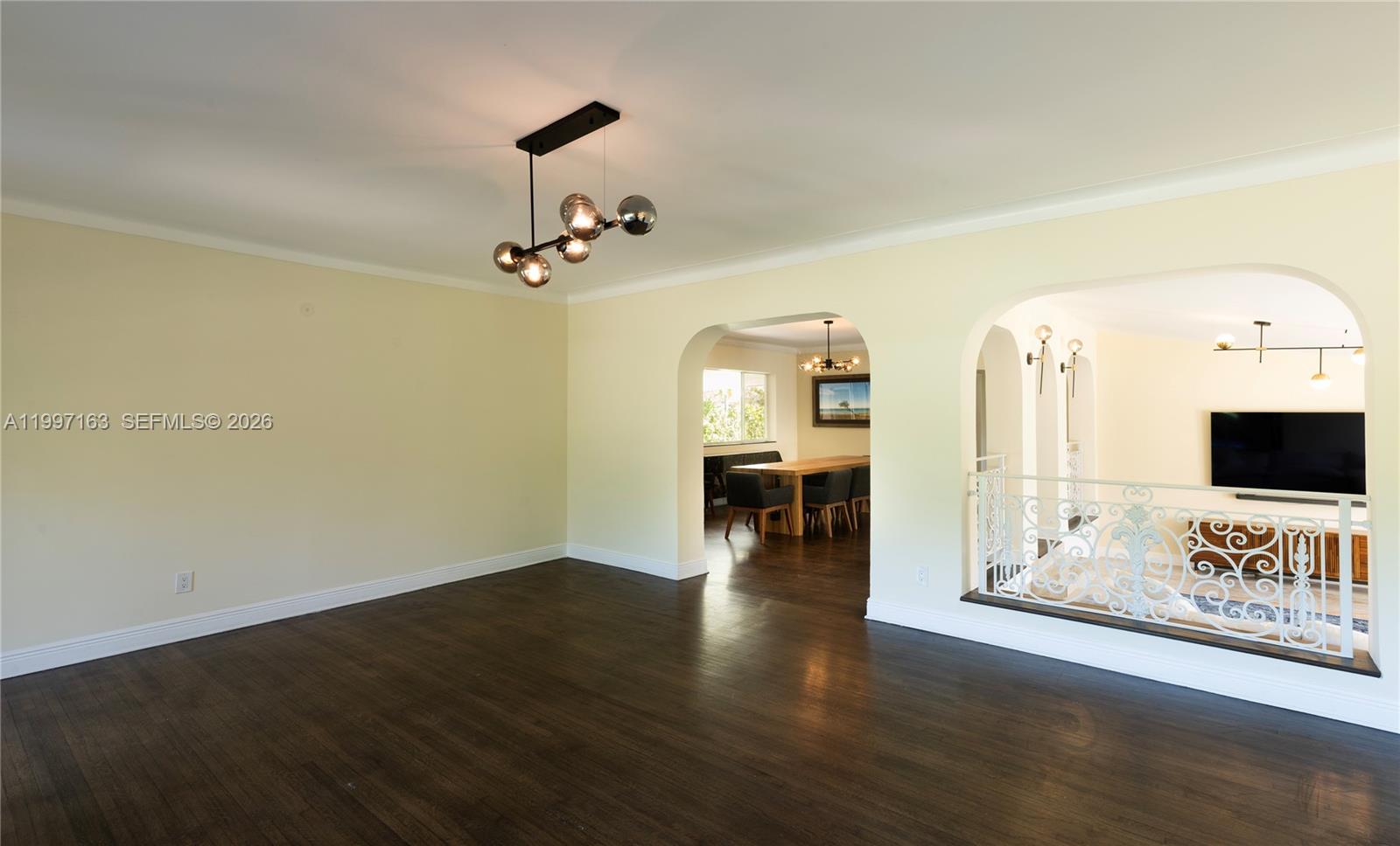 429 Deer Run Miami Springs, FL 33166 - Photo 8 of 41