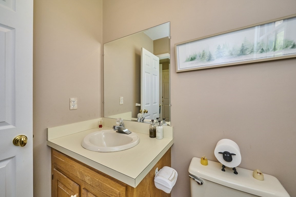 70 Harrington Road Framingham, MA 01701 - Photo 15 of 38