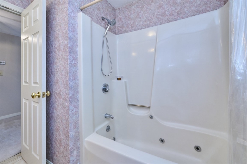 70 Harrington Road Framingham, MA 01701 - Photo 19 of 38