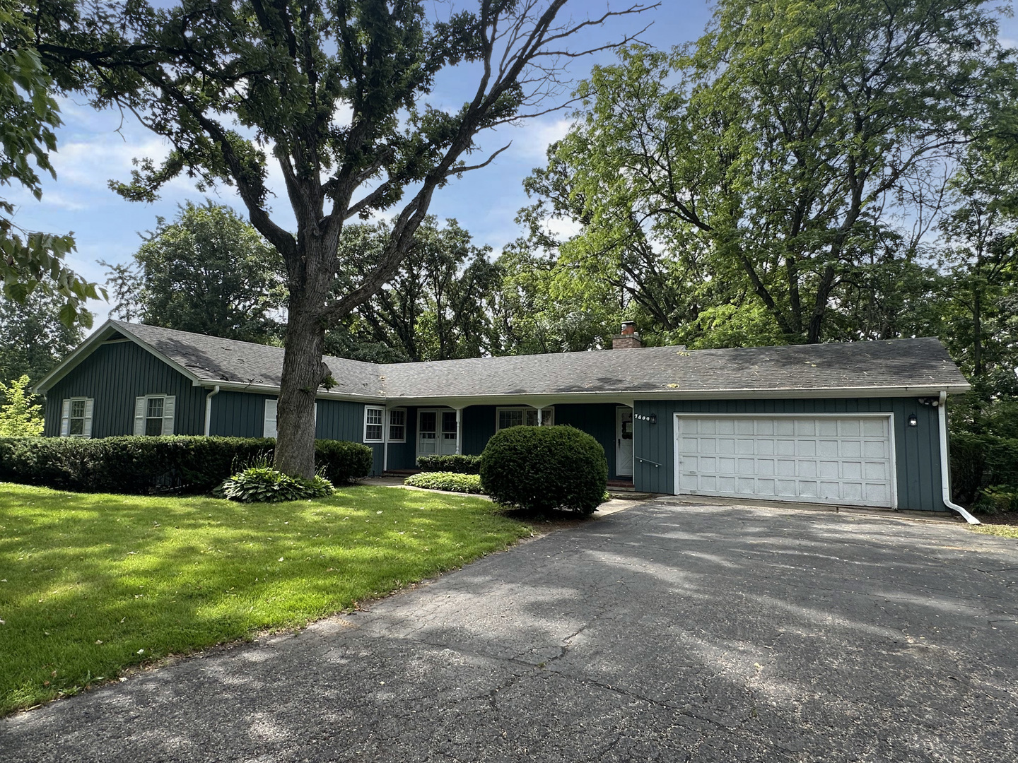 7409 Chesterfield Road Crystal Lake, IL 60012 - Photo 1 of 19