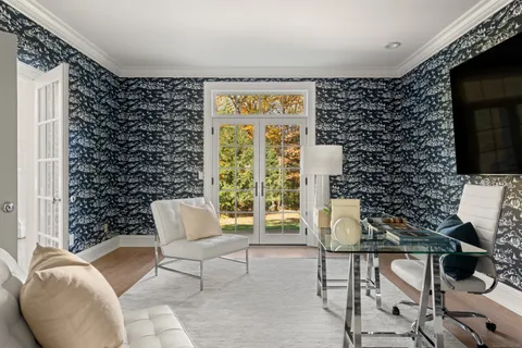 $2,100,000 | 3 Mayflower Lane, Weston, CT 06883