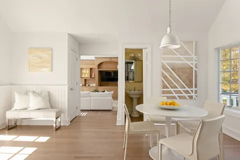 $2,100,000 | 3 Mayflower Lane, Weston, CT 06883