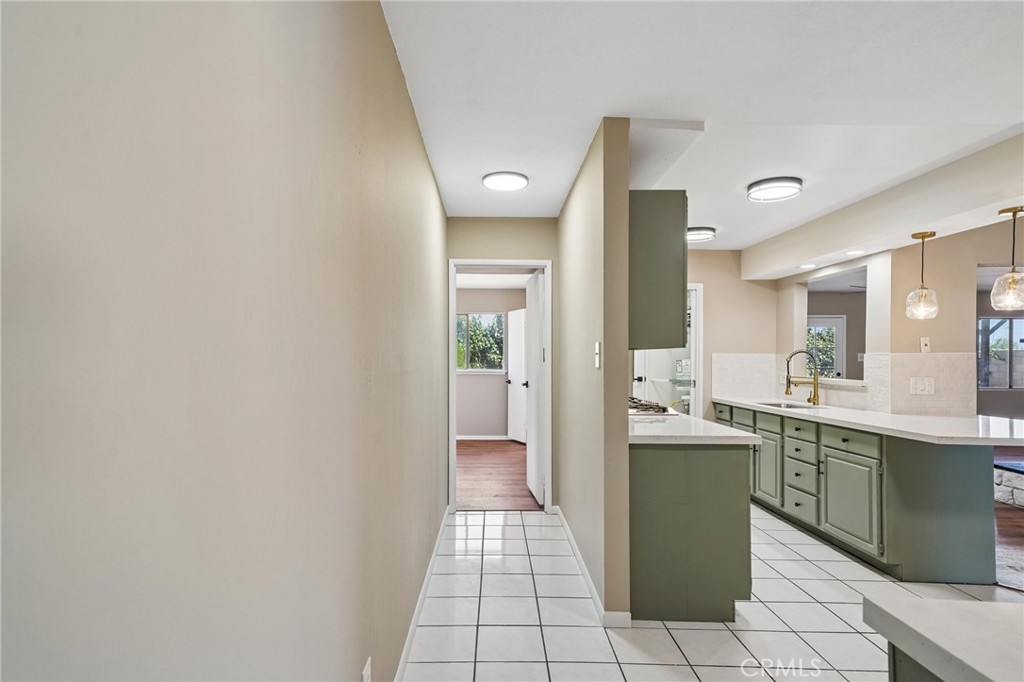 9091 Savoy Street Riverside, CA 92503 - Photo 7 of 35