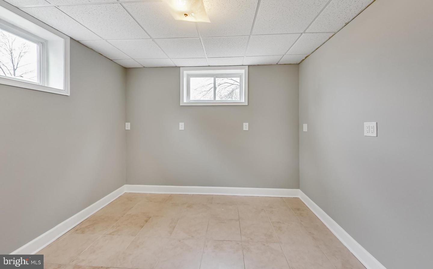 5923 Berwyn Road College Park, MD 20740 - Photo 28 of 51 a view of an empty room with a window