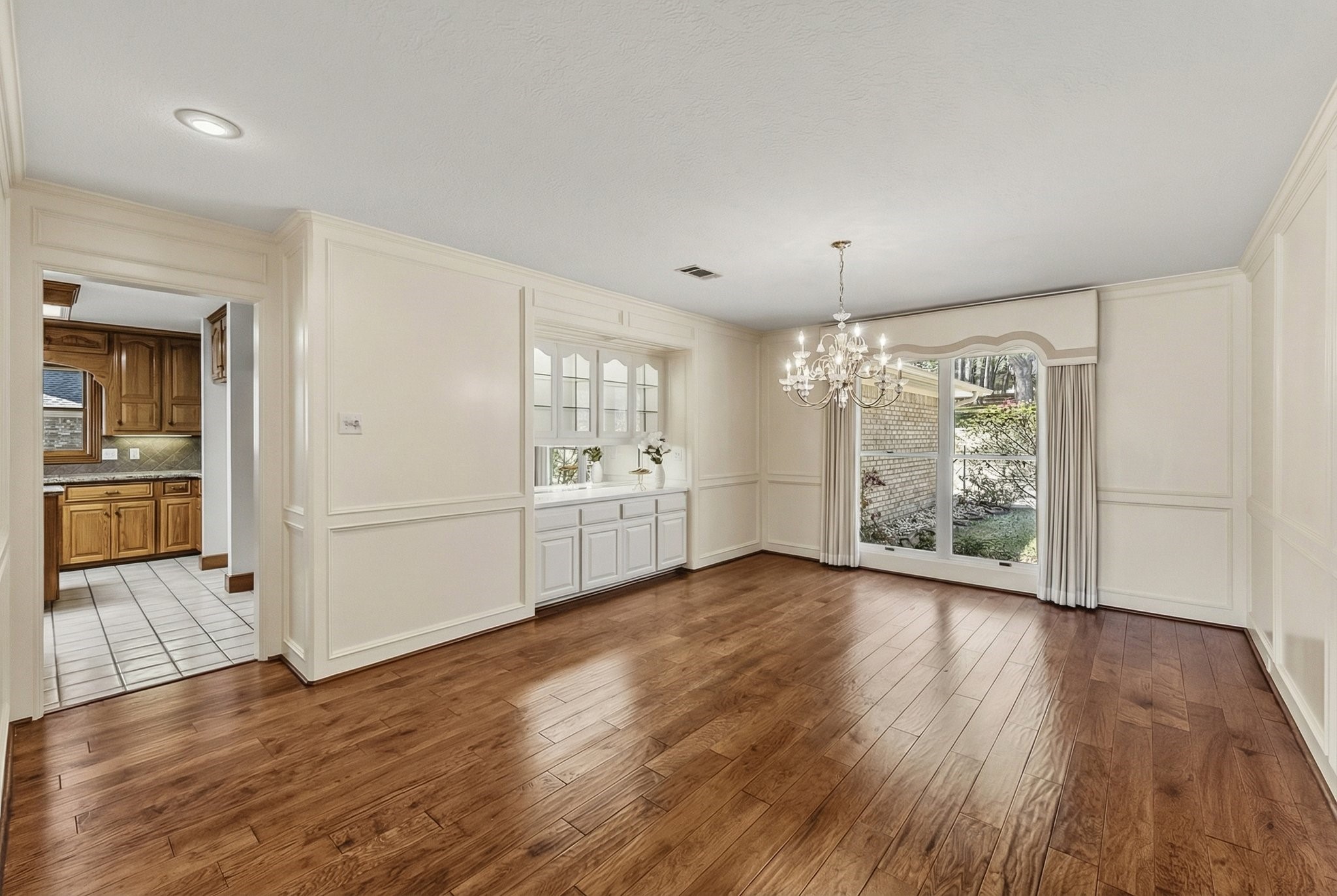 2008 Wickersham Drive Huntsville, TX 77340 - Photo 21 of 44 Dining Room with Built-In Serving Area.