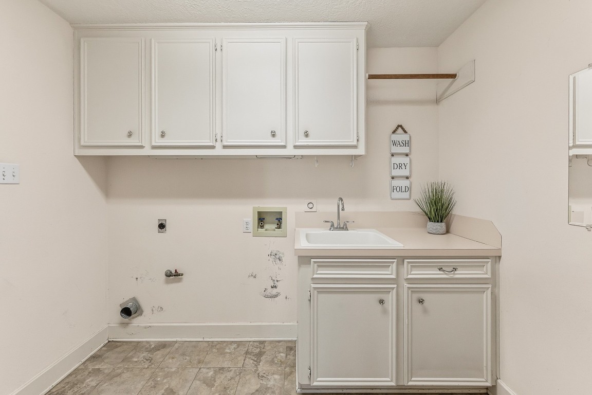 2008 Wickersham Drive Huntsville, TX 77340 - Photo 41 of 44 Utility Room