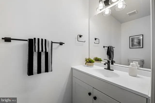 $4,100 | 1724 South Hanover Street, Baltimore, MD 21230