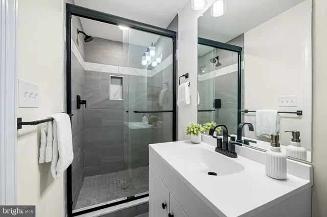 $4,100 | 1724 South Hanover Street, Baltimore, MD 21230