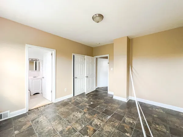 $2,200 | 45 Ridge Avenue, Bridgeport, CT 06604