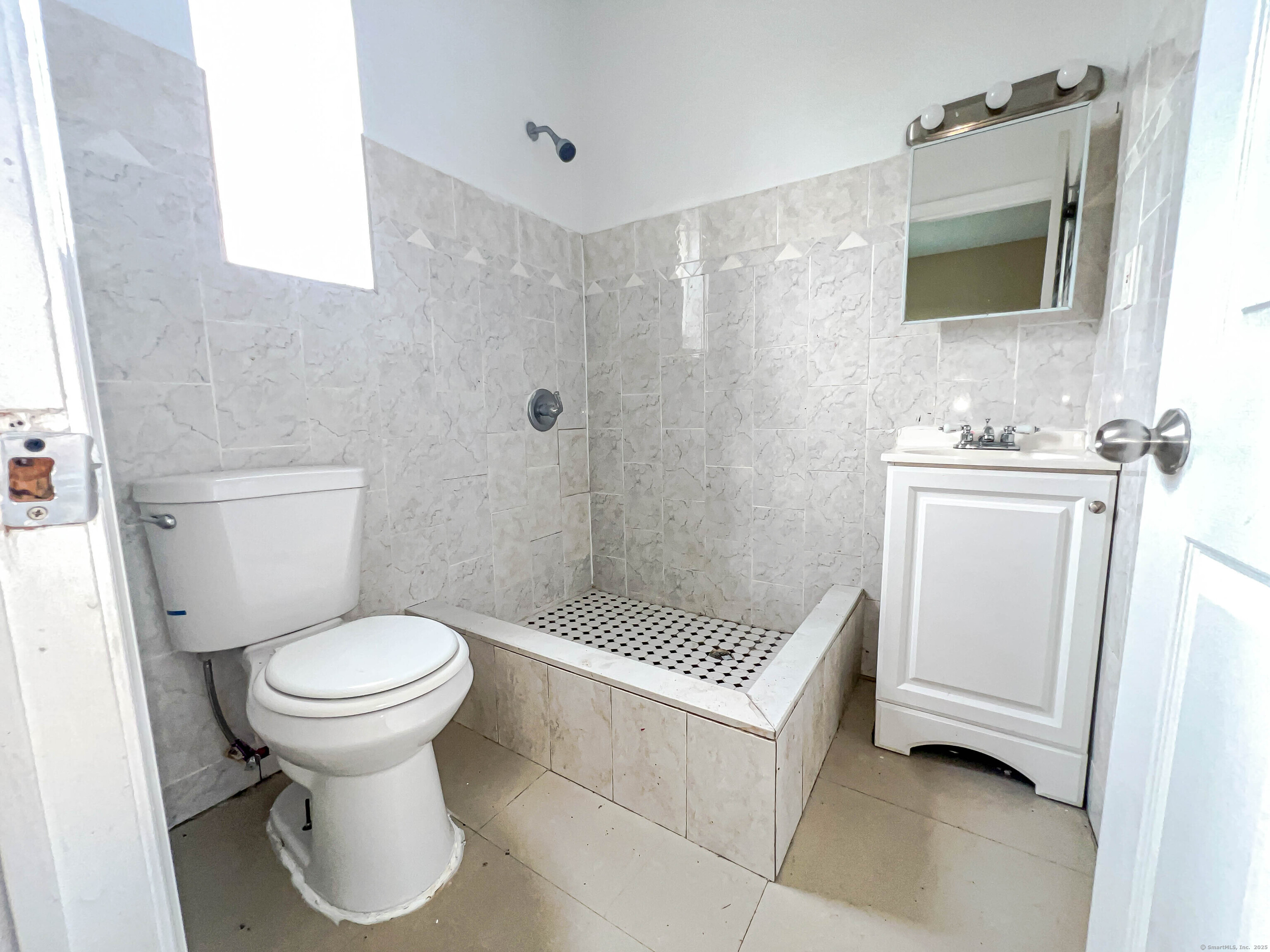 45 Ridge Avenue Bridgeport, CT 06604 - Photo 6 of 11