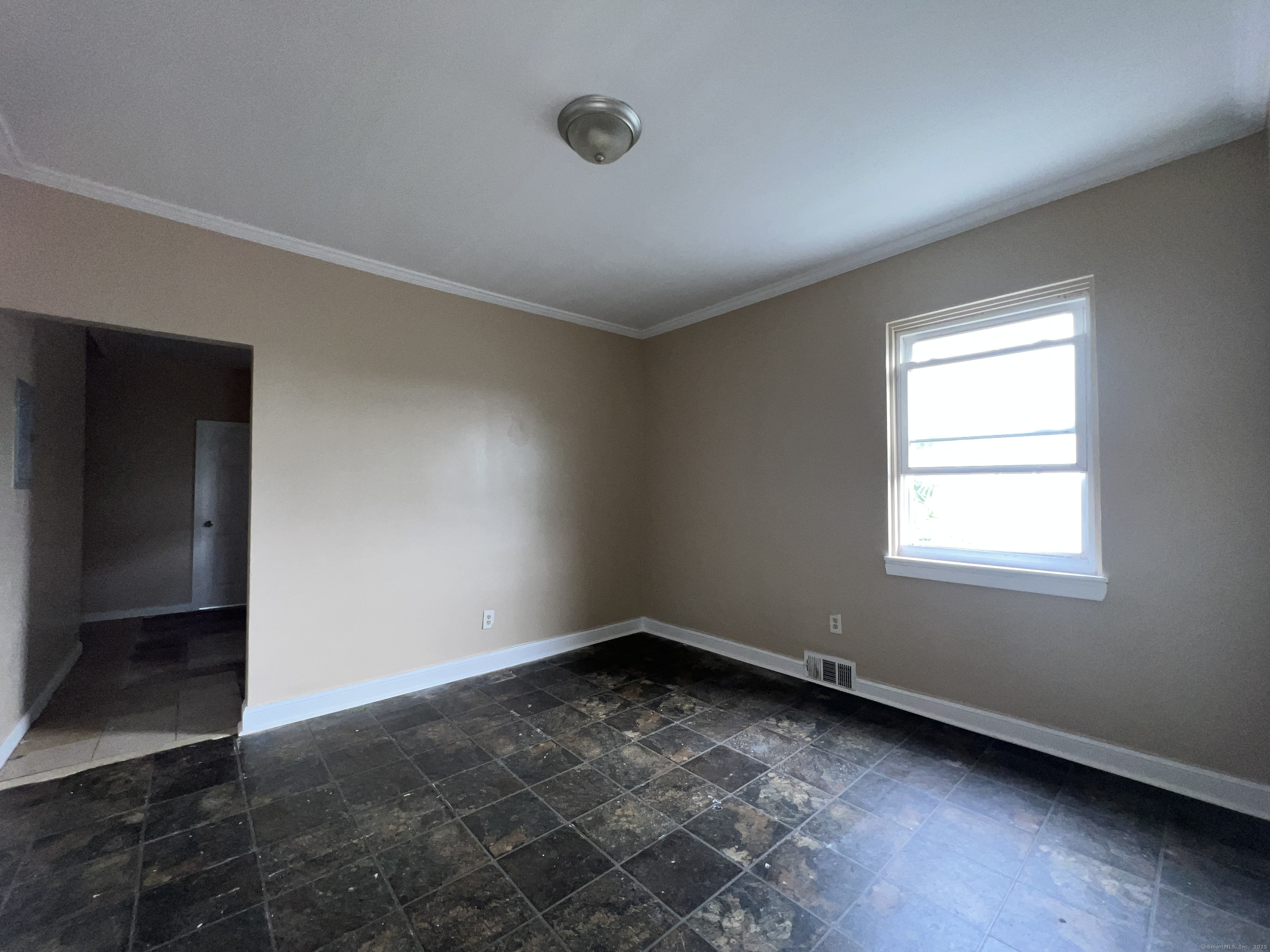 45 Ridge Avenue Bridgeport, CT 06604 - Photo 9 of 11