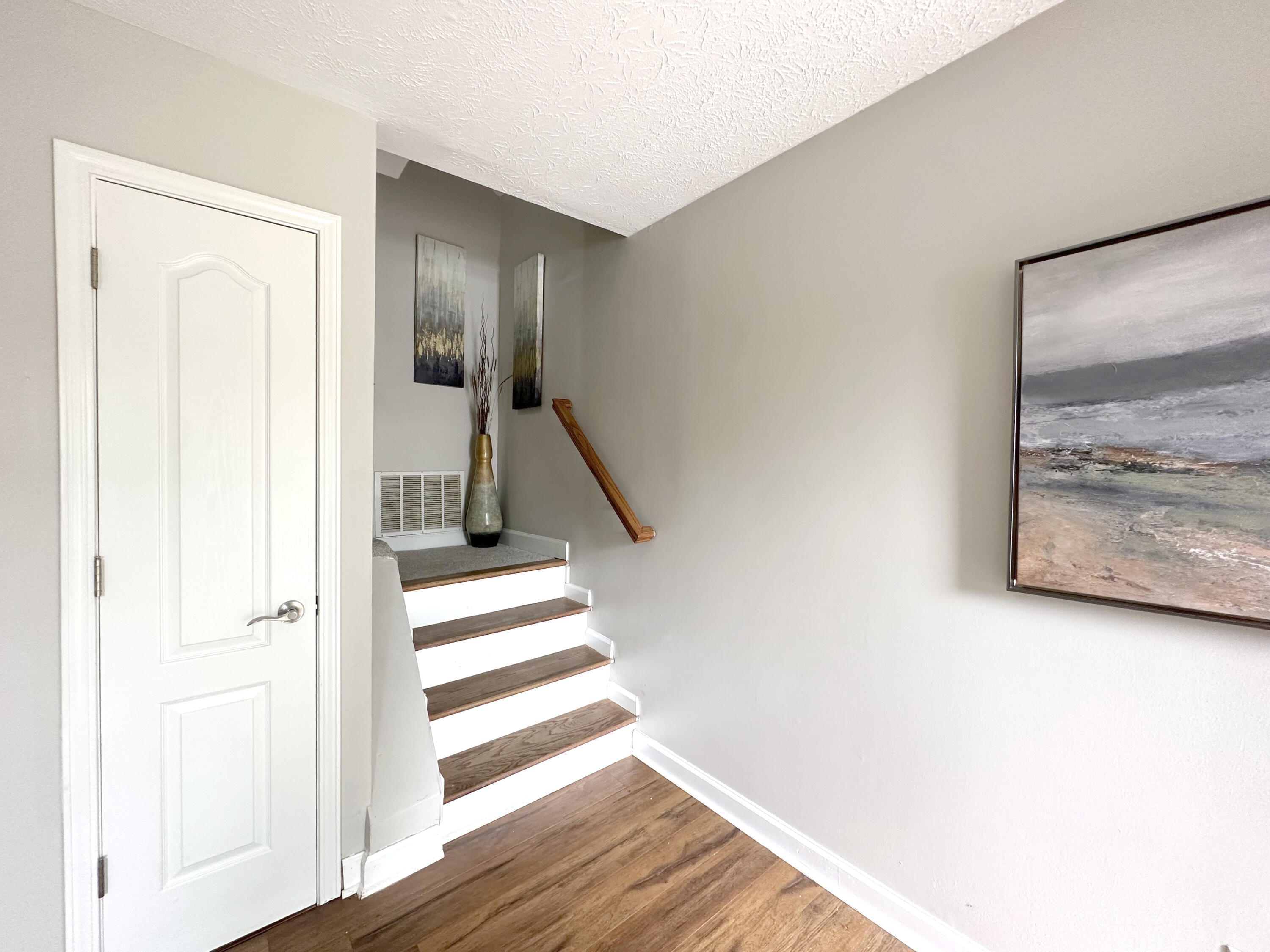 197 Regency Point Path Lexington, KY 40503 - Photo 15 of 23 Regency Pointe - stairwell