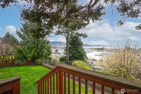 $725,000 | 2209 Eldridge Avenue, Bellingham, WA 98225
