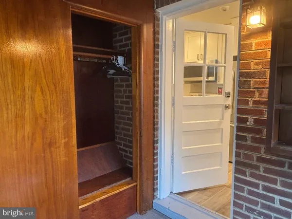 $749,900 | 650 Walker Road, Great Falls, VA 22066