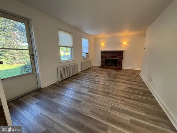 $749,900 | 650 Walker Road, Great Falls, VA 22066