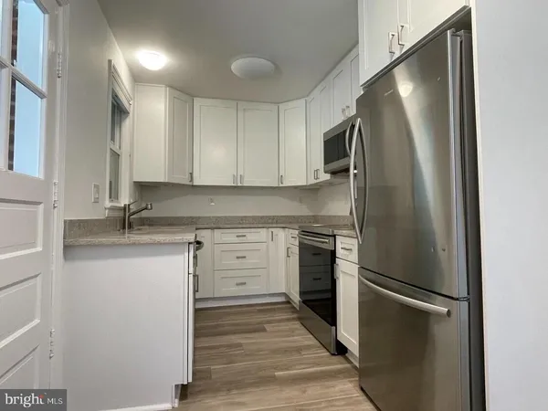 $749,900 | 650 Walker Road, Great Falls, VA 22066