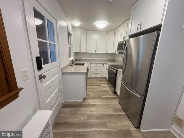 $749,900 | 650 Walker Road, Great Falls, VA 22066